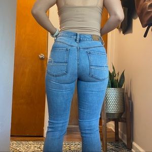 American eagle light wash hi-rise denim jeggings
